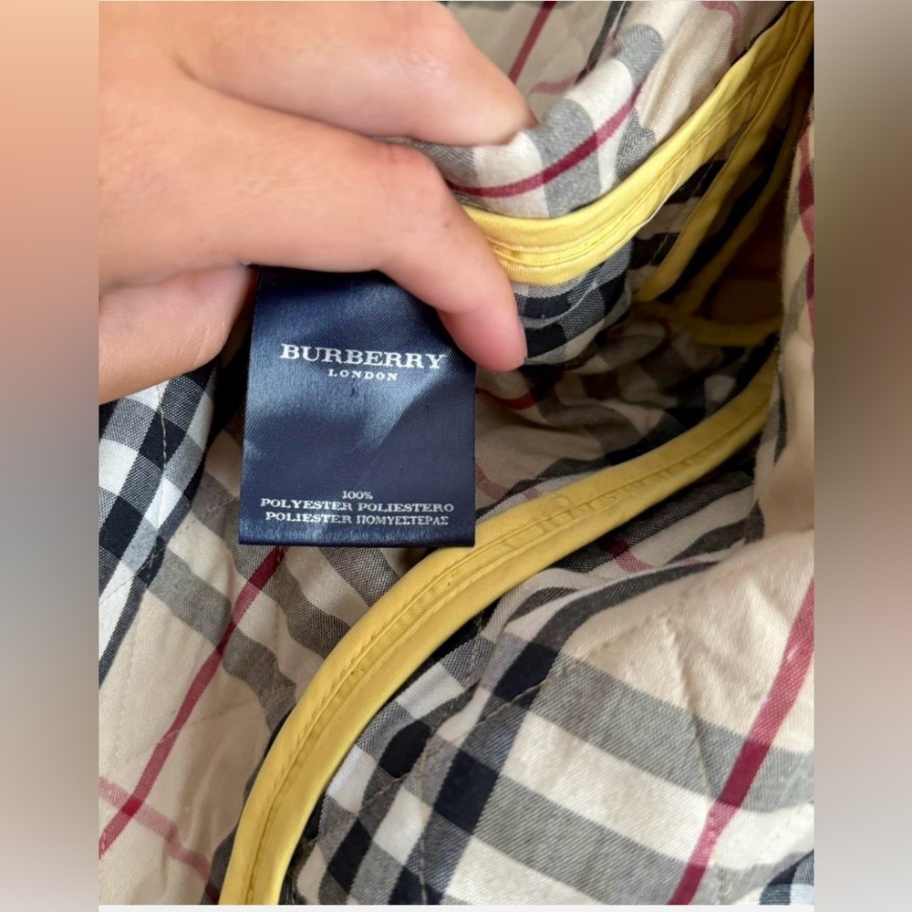 Burberry Yellow Quilted Jacket M - Picture 8 of 11